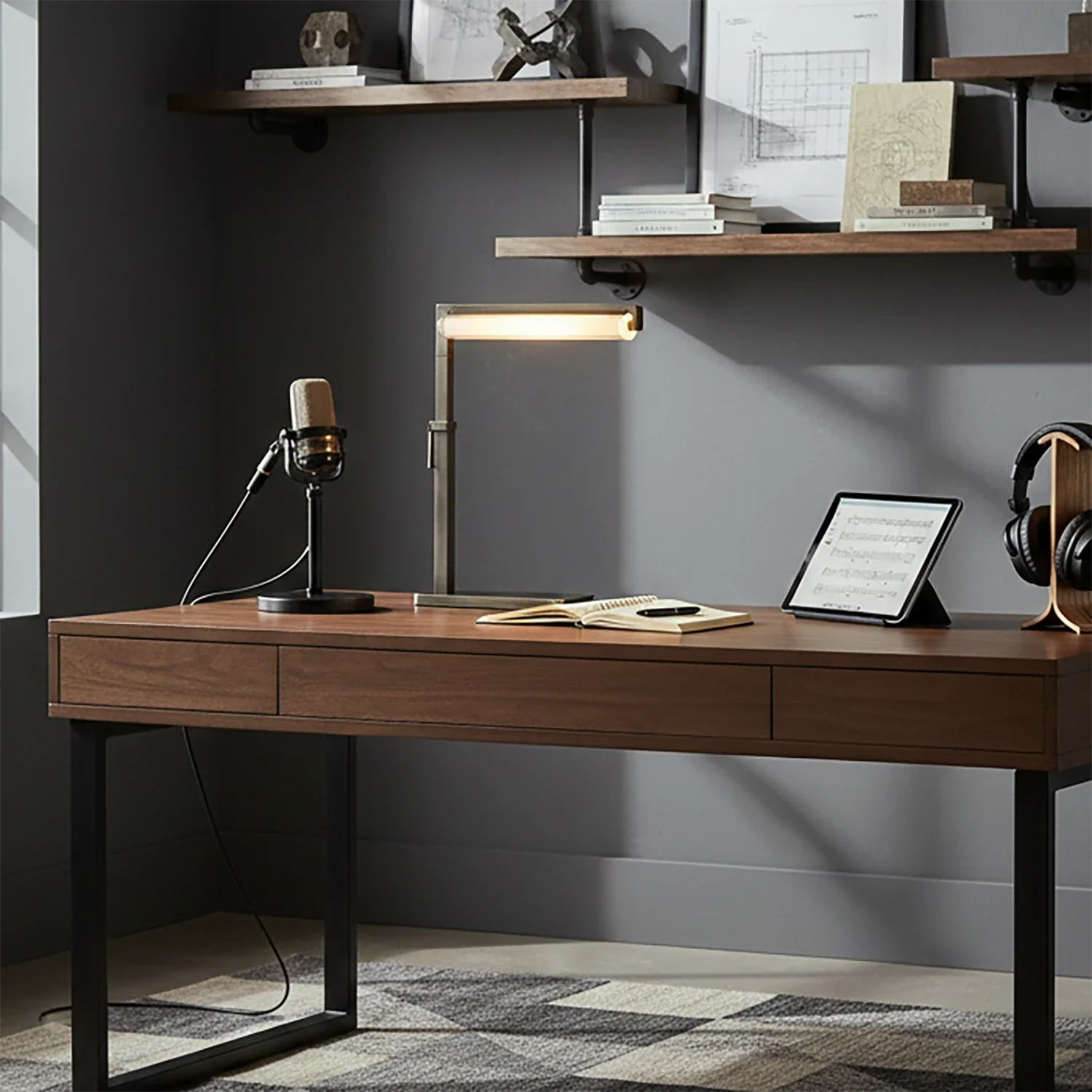 Audobos Glass Task Table Lamp